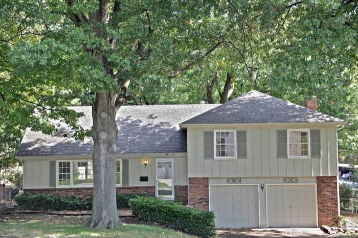 Split-level house in Overland Park after a full renovation by KC Local Buyers